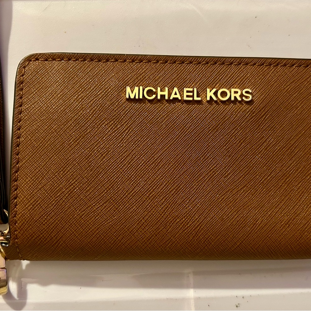 Michael Kors Jet Set Travel Medium  Card and phone Case Wallet Brown